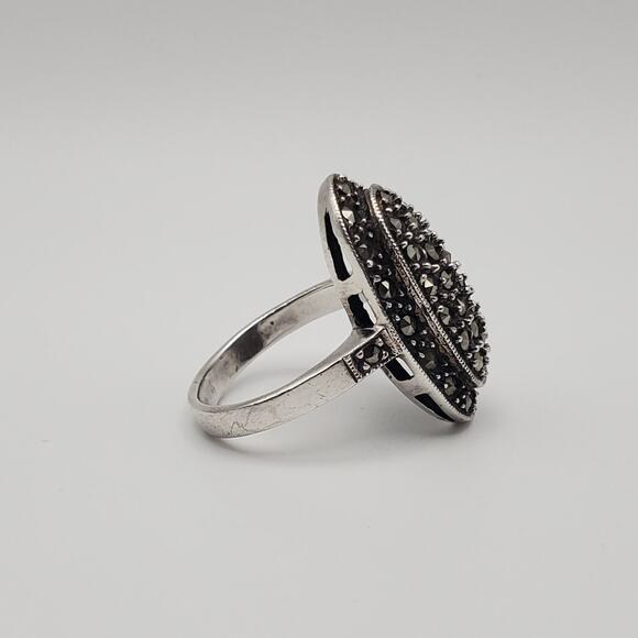 Beautiful Modern 925 Sterling Silver Sparkly Marcasite Ring size 7.5 - Picture 7 of 12